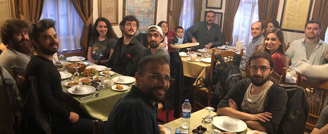 iftar-yemeginde-bulustuk